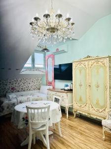 Posezení v ubytování Hotel Zerta Old Tbilisi