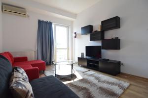 Μια τηλεόραση ή/και κέντρο ψυχαγωγίας στο University Square - View of City