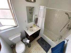 Lovely 2BR Home with Fireplace and Patio in Culver