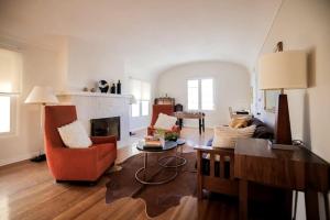 Modern 3BR Home in Mid-Wilshire near Beverly Hills