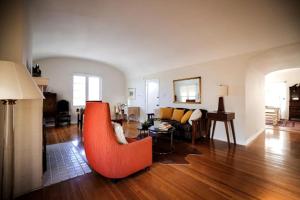 Modern 3BR Home in Mid-Wilshire near Beverly Hills