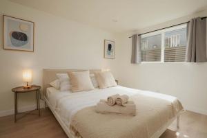 Cozy 2BR Condo near Beverly Hills and Culver City