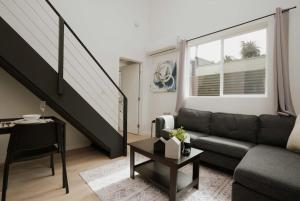 Cozy 2BR Condo near Beverly Hills and Culver City