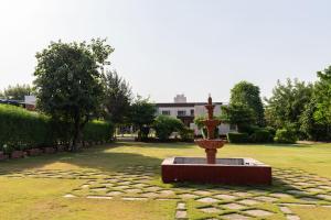 Aed väljaspool majutusasutust Vesta Avtar Resort Pushkar