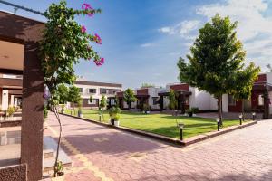 Aed väljaspool majutusasutust Vesta Avtar Resort Pushkar