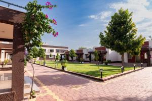Aed väljaspool majutusasutust Vesta Avtar Resort Pushkar