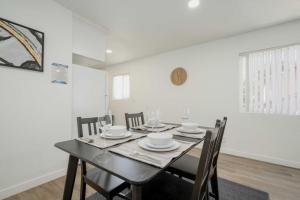 Modern 3BR Home USC, DTLA and Koreatown