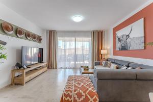 Et tv og/eller underholdning på Luxury Vacation House Dakota