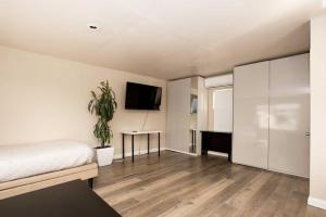 Lovely Studio in Mid-City near Koreatown