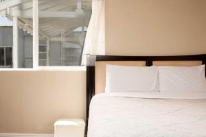 Lovely Studio in Mid-City near Koreatown