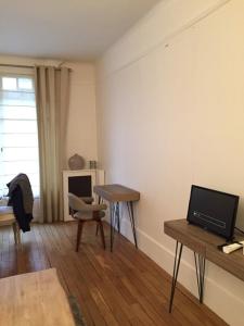 Appartement 2 pieces a PARIS Ecole Militaire Champ de Mars Tour Eiffel