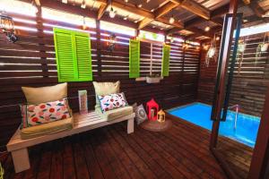 Bazén v ubytování Catania 2 Suite W/private pool,W/heater , WIFI. nebo v jeho okolí
