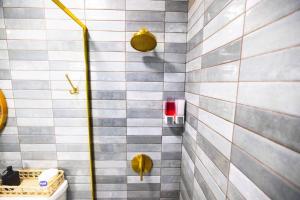 Un baño de Catania 2 Suite W/private pool,W/heater , WIFI.