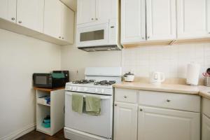 Stylish and Modern 2BR Unit in the Heart of K-town