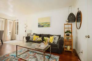 Stylish and Modern 2BR Unit in the Heart of K-town