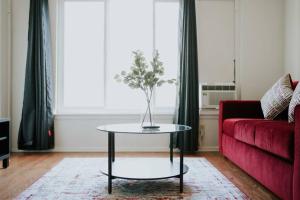 Beautiful 2BR unit in the heart of K-Town