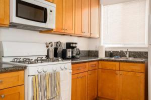 Comfortable 2BR unit in the heart of K-Town