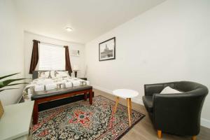 Comfy Homey 2BR Home near Hollywood DTLA