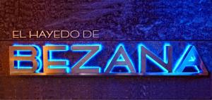 Certificado, premio, señal o documento que está expuesto en Hostal Bezana
