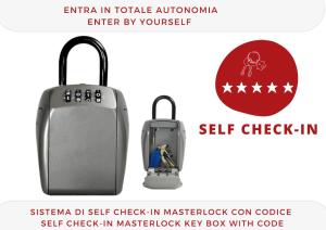 a closer look at the new self check in suitcase key box with code at CaseOspitali - Casa Niden il tuo nido a Cernusco vicino alla metro 2pax in Cernusco sul Naviglio