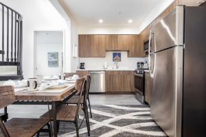In the heart of K Town 3B 2B Loft N2