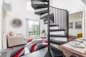In the heart of K Town 3B 2B Loft N2