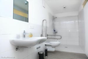 Koupelna v ubytování Hotel Duwakschopp + 22 fotografií