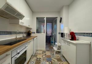 Kuchyňa alebo kuchynka v ubytovaní Apartamento Marbella Alicate Beach