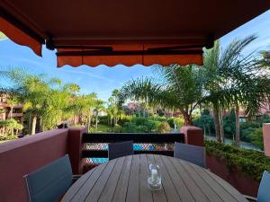 Vonkajšia záhrada v ubytovaní Apartamento Marbella Alicate Beach
