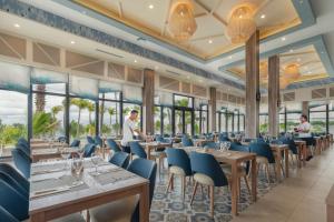 Restaurace v ubytování Riu Caribe - All Inclusive