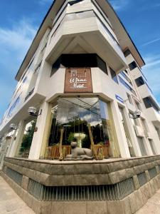Budova, kde se hotel nachází