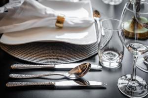 Nápoje v ubytovaní Boutique Hotel Bora & Villas Garamm