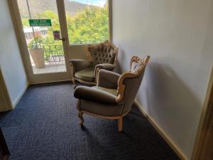 Myrtleford Hotel的休息区