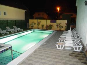 Bazén v ubytovaní Holiday home in Balatonszarszo 45813 alebo v jeho blízkosti