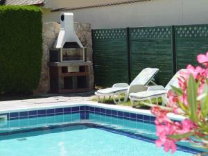 Bazén v ubytovaní Holiday home in Balatonszarszo 45813 alebo v jeho blízkosti