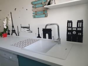Fotografie z fotogalerie ubytování Élégant apt avec vue Tour Eiffel & parking privé v destinaci Chatillon