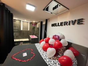 Fotografie z fotogalerie ubytování Bellerive Love Suite Magnifique vue lac v destinaci Publier