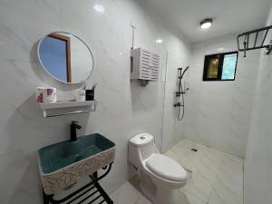 Kylpyhuone majoituspaikassa Aojing Diving Resort