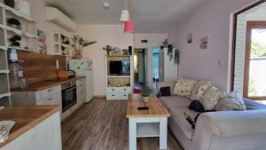 A kitchen or kitchenette at Casa M-MiMi"s Paradise