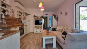 A kitchen or kitchenette at Casa M-MiMi"s Paradise