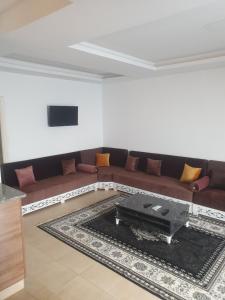 TV a/nebo společenská místnost v ubytování Résidence jerba 4