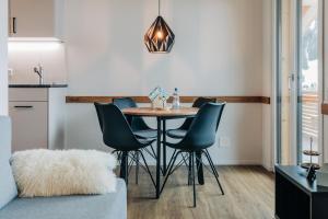 Fotografie z fotogalerie ubytování Chuenislodge3 neu&stilvoll, 2Balkone, echtes Bijou mit top-Aussicht v destinaci Adelboden