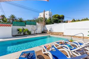 Basen w obiekcie Villa Salada - PlusHolidays lub w pobliżu