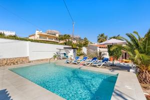 Basen w obiekcie Villa Salada - PlusHolidays lub w pobliżu