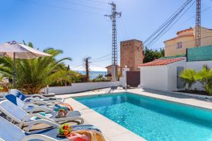 Basen w obiekcie Villa Salada - PlusHolidays lub w pobliżu