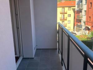 En balkon eller terrasse på Apto reformado a 20 mins de la playa