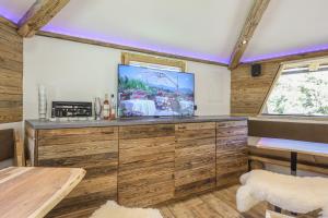 Kuchyň nebo kuchyňský kout v ubytování Gartenhotel Rosenhof bei Kitzbühel