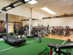 Spordikeskus ja/või sportimisvõimalused majutusasutuses Castleknock Hotel