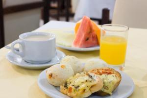 Comida no hotel ou em algum lugar perto
