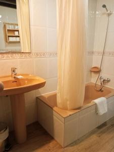 Koupelna v ubytování Casa Pelayo 2